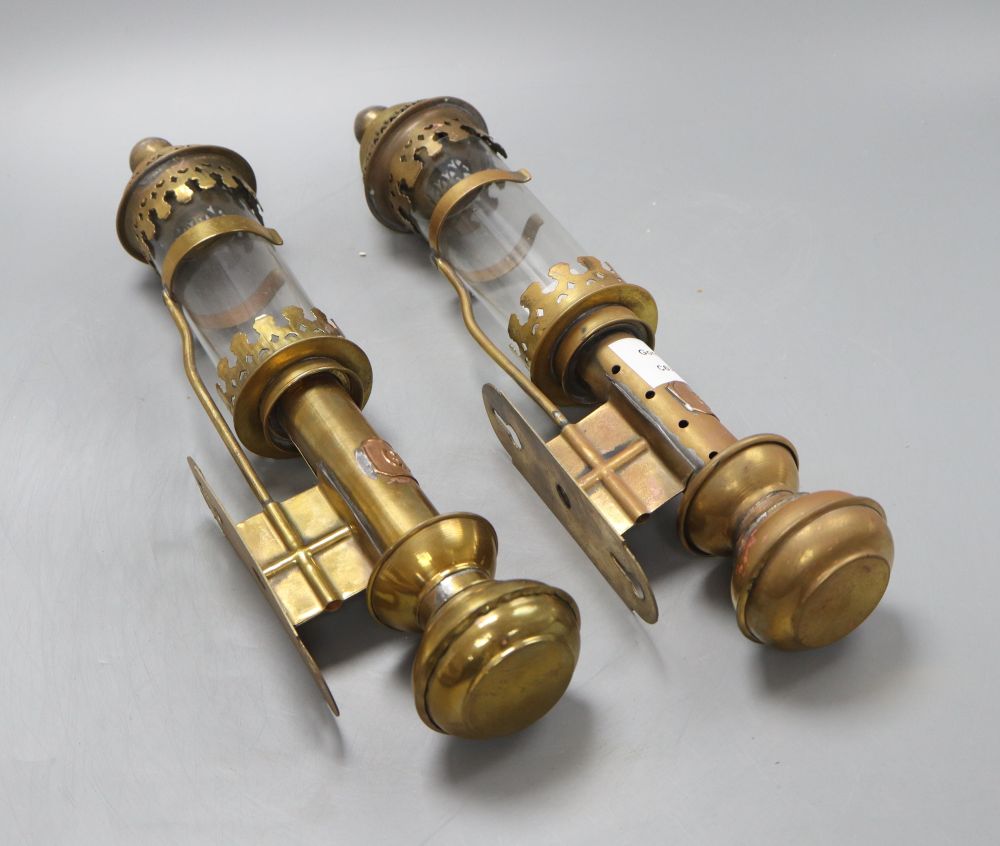 A pair of GWR brass carriage lamps, height 36cm